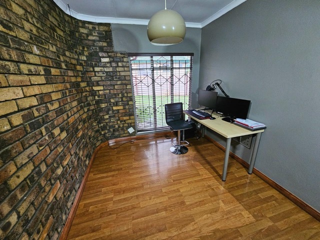 House to rent in Kibler Park, Johannesburg