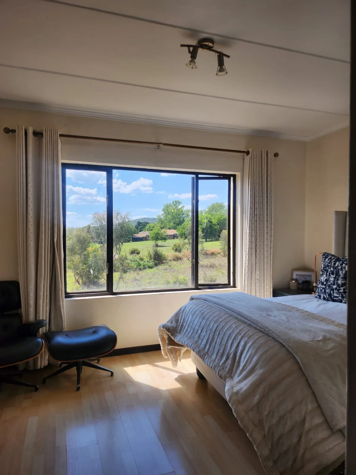 Apartment / Flat to rent in Sunninghill, Johannesburg