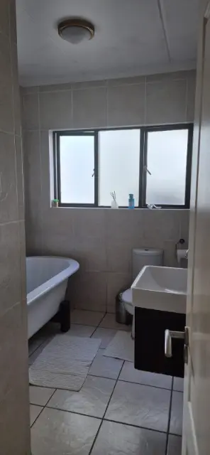 Apartment / Flat to rent in Sunninghill, Johannesburg