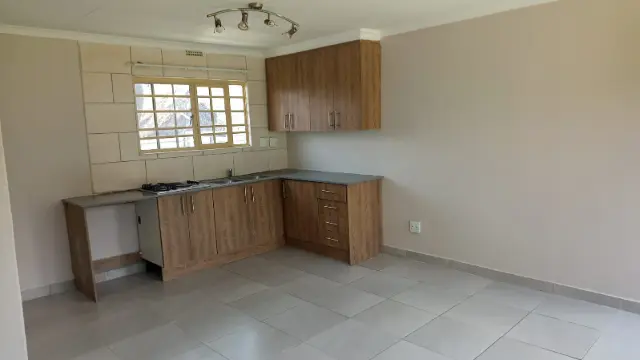 Garden cottage to rent in Norkem Park, Kempton Park