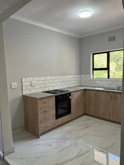 Apartment / Flat to rent in Wynberg, Cape Town