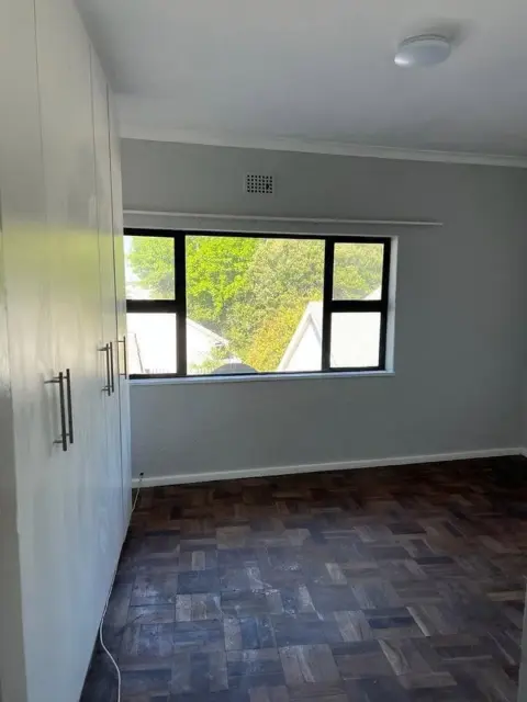 Apartment / Flat to rent in Wynberg, Cape Town