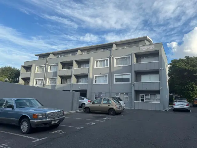 Apartment / Flat to rent in Woodstock, Cape Town