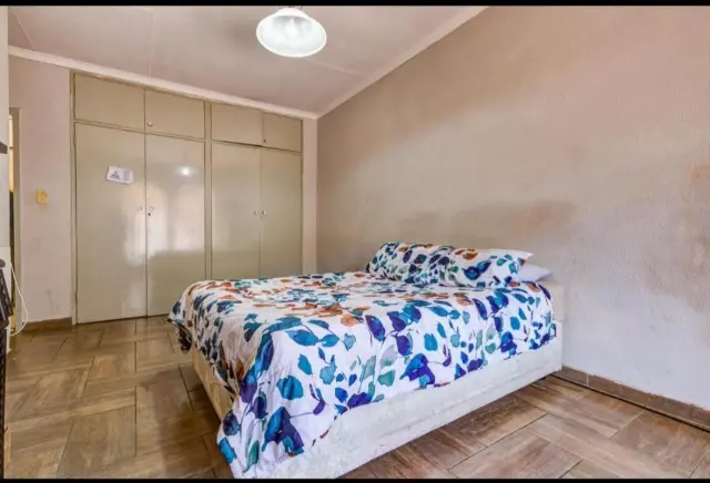Townhouse for sale in Edleen, Kempton Park