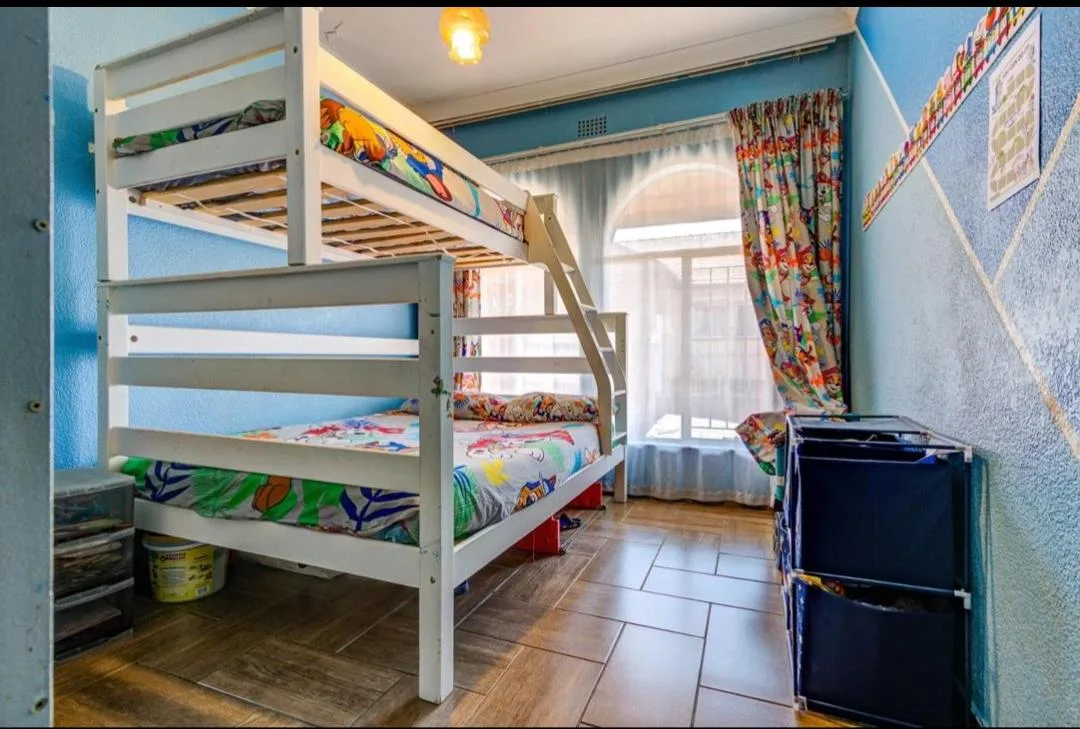 Townhouse to rent in Edleen, Kempton Park